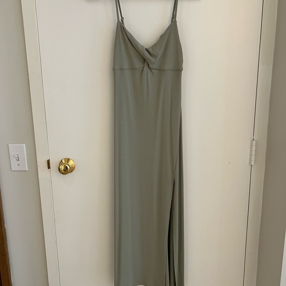 Aritzia Wilfred Sage Green Ribbed Dress
